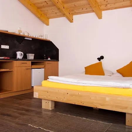 Albert בית הארחה Kubova Huť